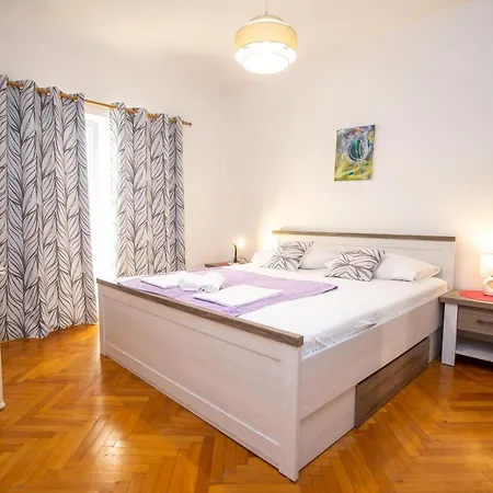 Skeva Starigrad Paklenica