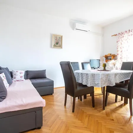 Apartment Skeva Starigrad Paklenica