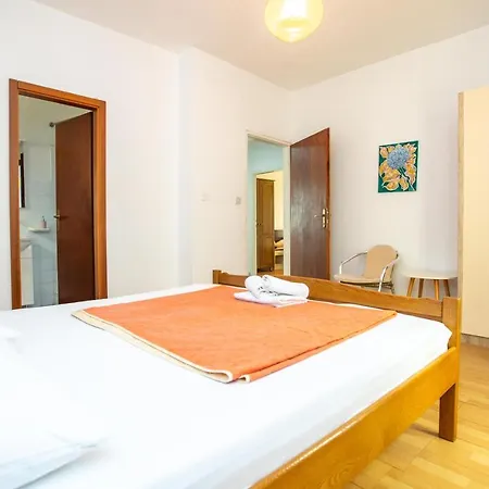 Apartment Skeva