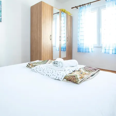 Skeva Starigrad Paklenica
